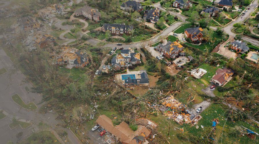 Why choose water damage restoration service for commercial water damage restoration in Detroit